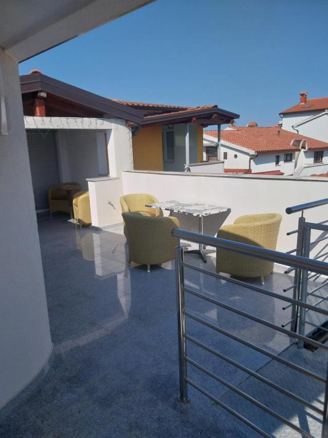 Apartments Leon Пореч Екстериор снимка
