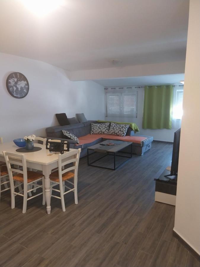 Apartments Leon Пореч Екстериор снимка