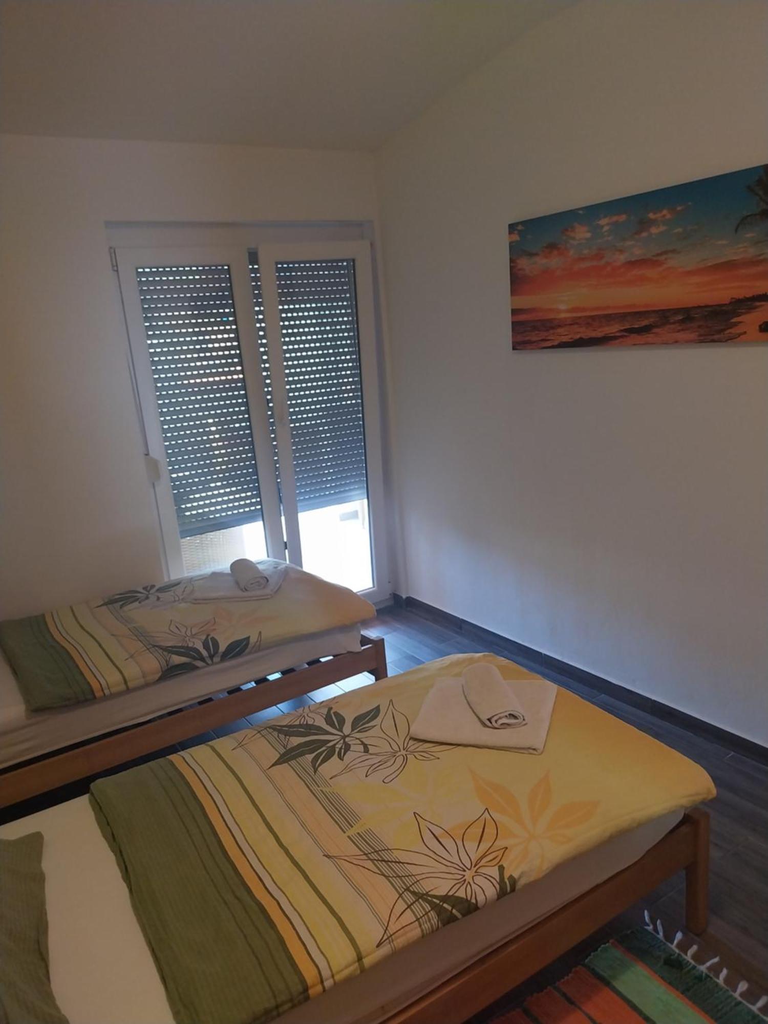 Apartments Leon Пореч Екстериор снимка