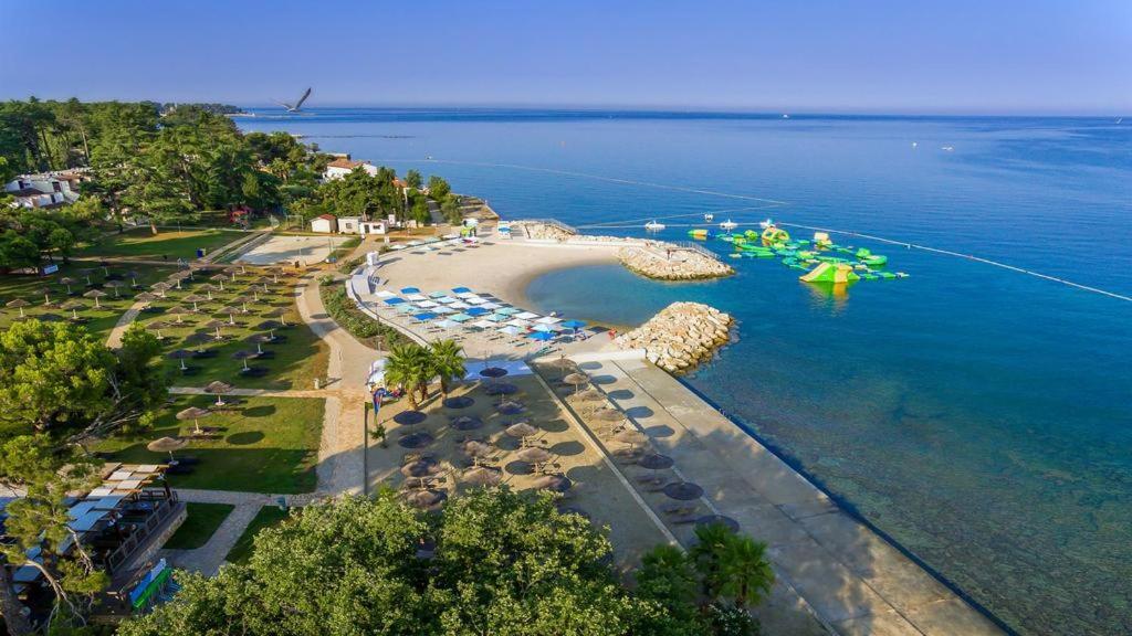 Apartments Leon Пореч Екстериор снимка
